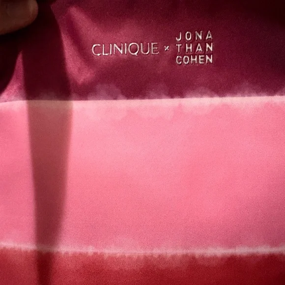 Clinique x Jonathan Cohen Tote & Matching Cosmetic Bag – NWT - Picture 2 of 5